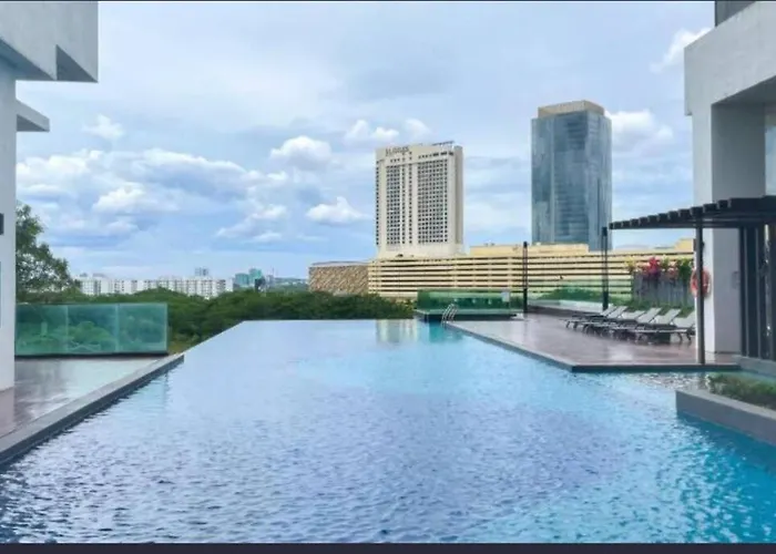 Mid Valley Southkey Mosaic- 6 Pax- 2 Bedroom