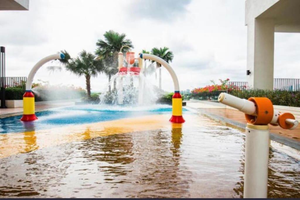 Mid Valley Southkey Mosaic- 6 Pax- 2 Bedroom Johor Bahru