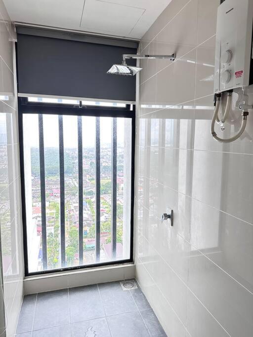 Apartment Mid Valley Southkey Mosaic- 6 Pax- 2 Bedroom *