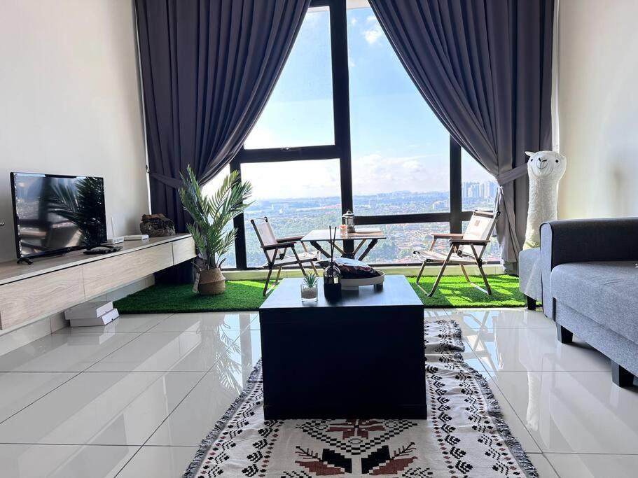Mid Valley Southkey Mosaic- 6 Pax- 2 Bedroom Apartment
