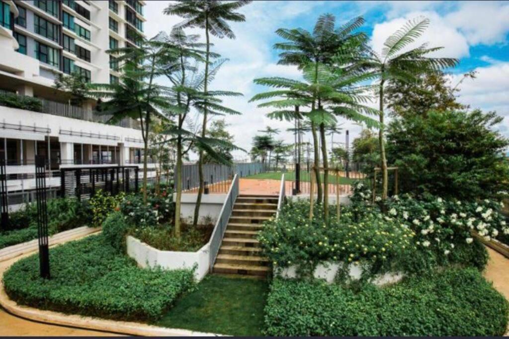 Apartment Mid Valley Southkey Mosaic- 6 Pax- 2 Bedroom